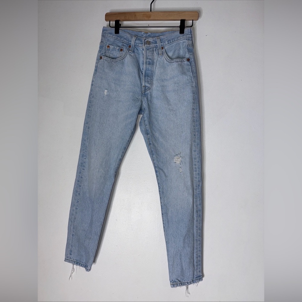 Levi’s 501 Distressed Light Wash Jeans Size 25x28